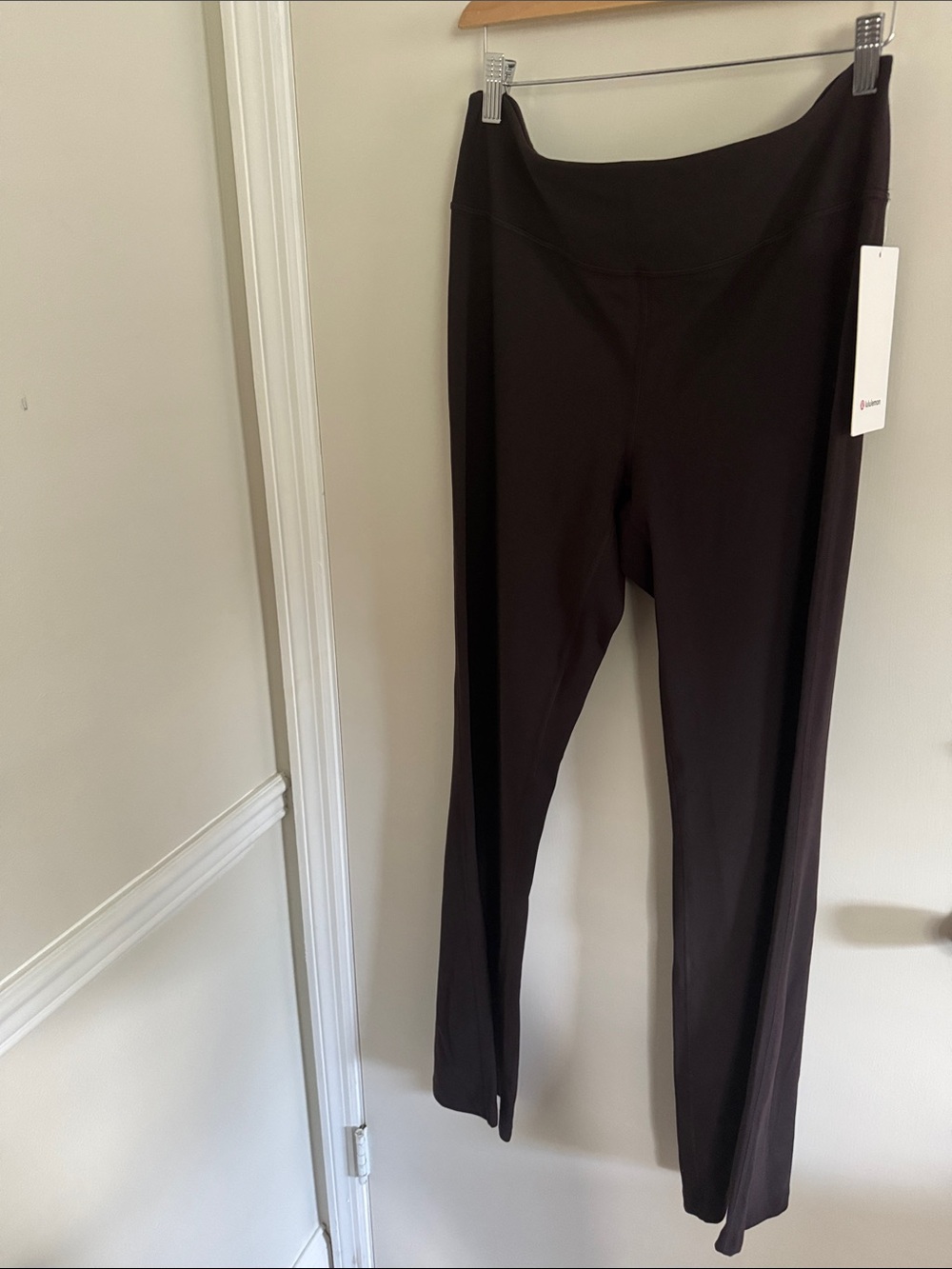 Lululemon Groove Nulu High-Rise Flared Pant Regular - Picture 4 of 6